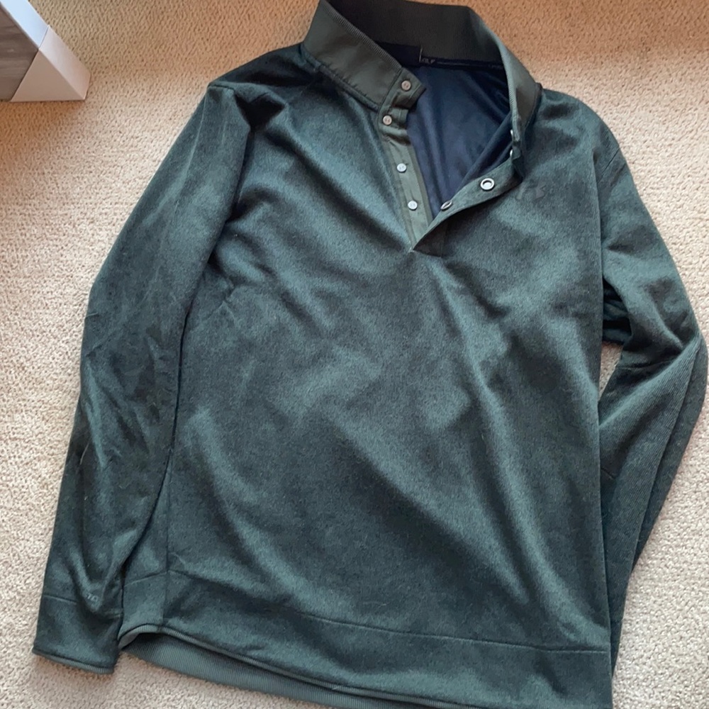 Men’s large Under Armour Golf pullover